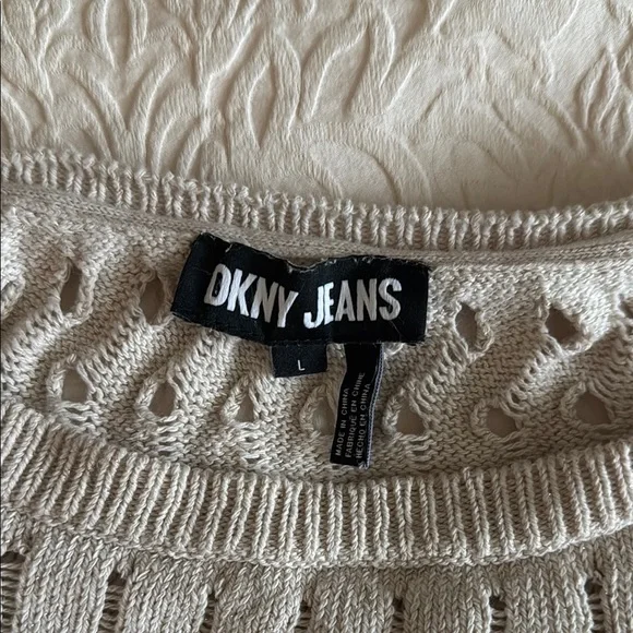 DKNY Textured Knit Women’s Sweater in Light Beige With Glitter/Shiny Finishes - Picture 2 of 9